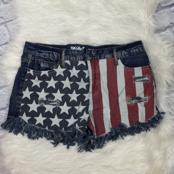 Mossimo Supply Co. Pants - Mossimo 100% cotton high-rise short short 12/31